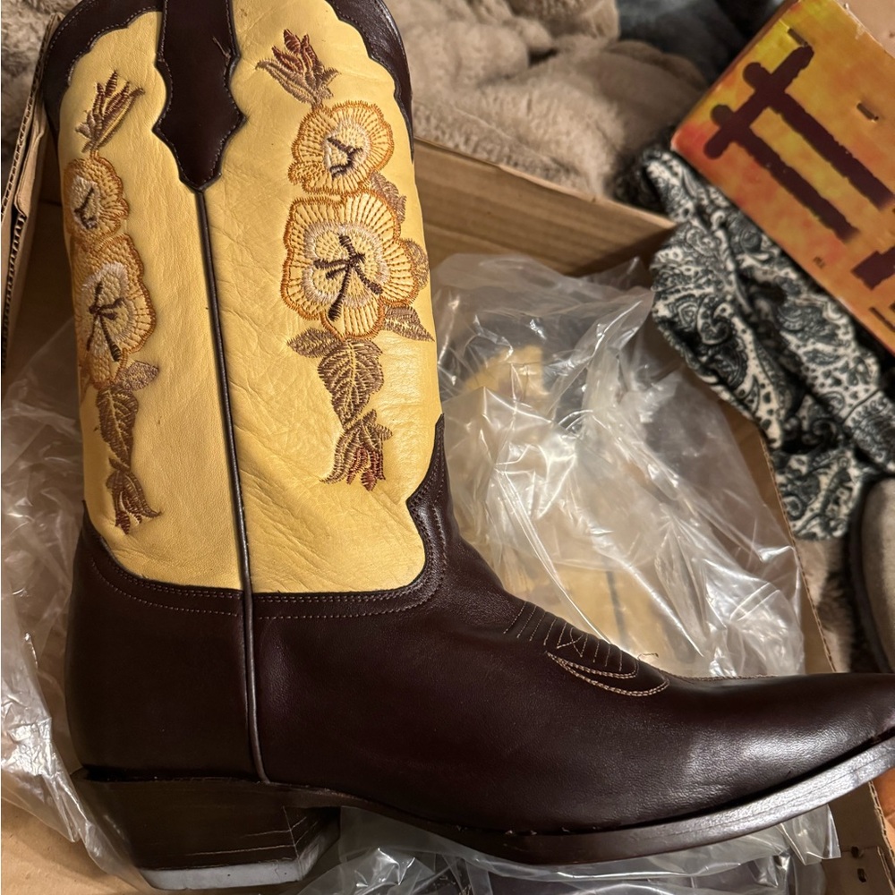 Elegant Brown and Yellow Floral Heeled Corral Boots